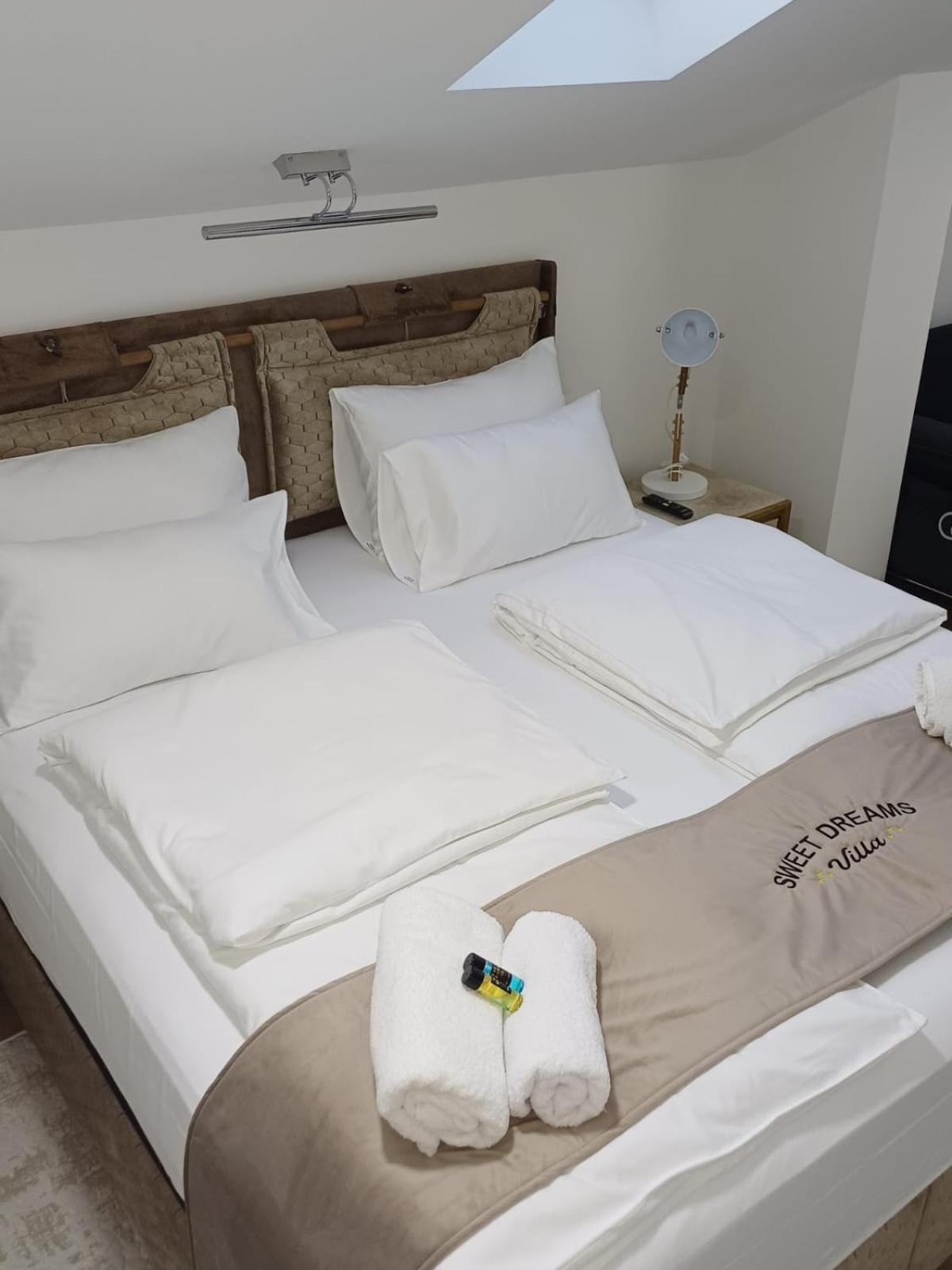 Villa Sweet Dreams Novi Sad Esterno foto