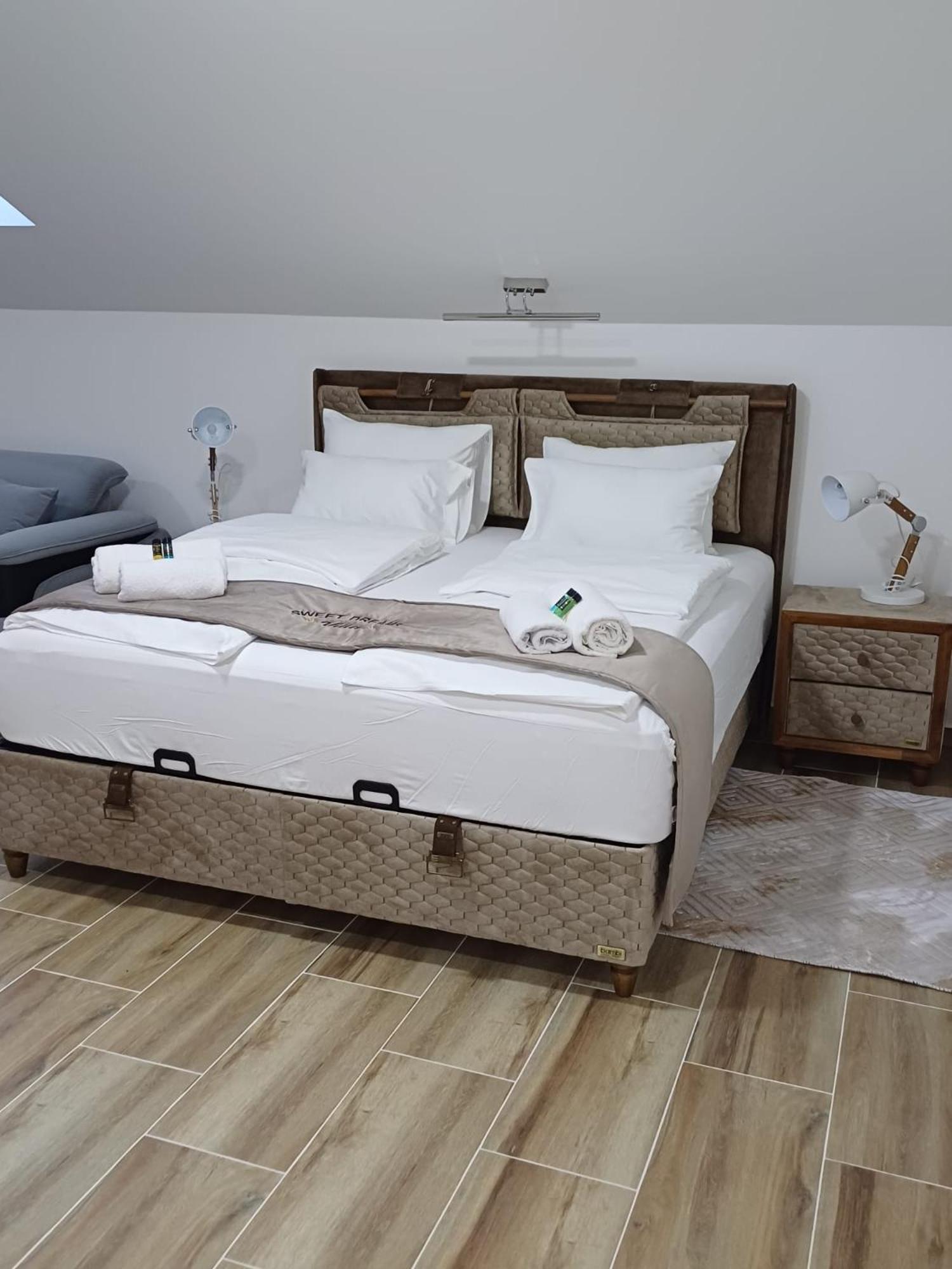 Villa Sweet Dreams Novi Sad Esterno foto